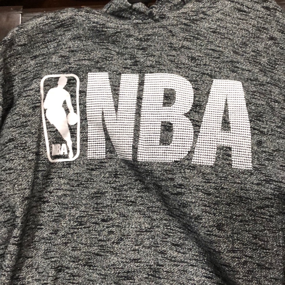 Men’s Large NBA hoodie